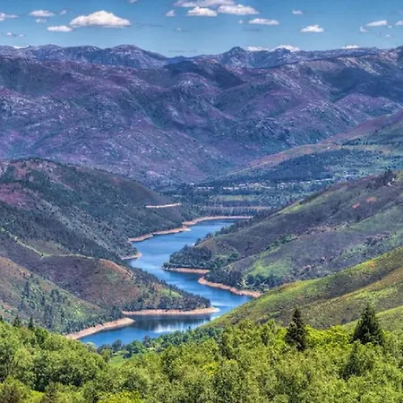 別荘 Recanto Do Lameiro